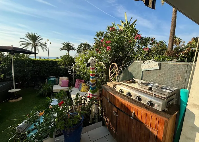 Promenade Des Center Sea And Front Design Flat With Private Garden Apartmán *