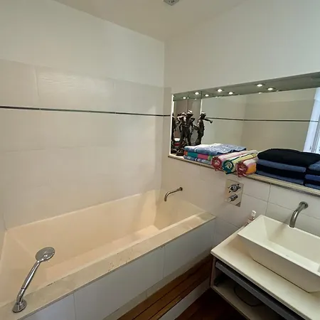 Apartmán Promenade Des Center Sea And Front Design Flat With Private Garden *