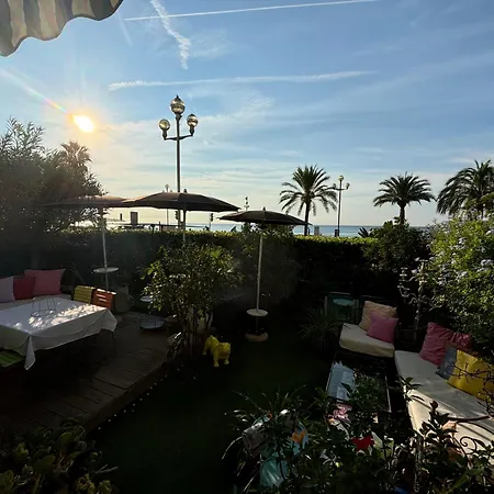 Apartman Promenade Des Center Sea And Front Design Flat With Private Garden