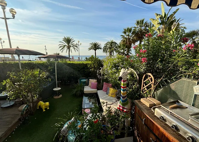 Promenade Des Center Sea And Front Design Flat With Private Garden Apartman